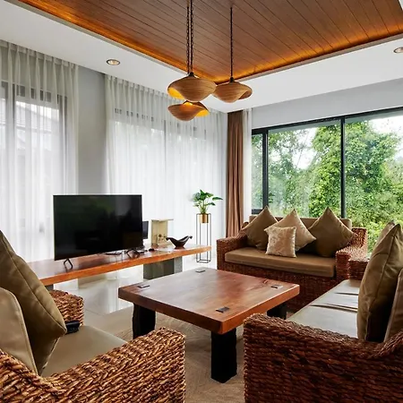 Radiance Hill View Villa 10 Bedrooms With A Private Heated Pool And Billard